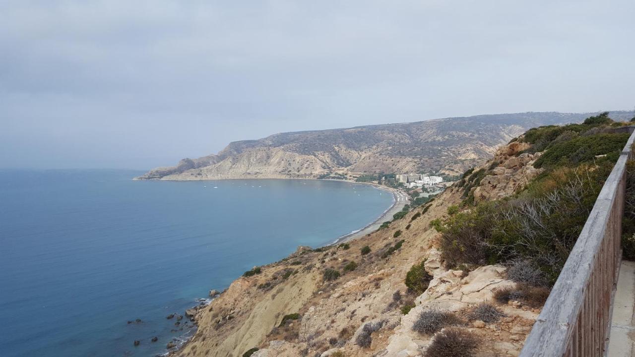 Swimmers' Paradise Pissouri Exterior photo